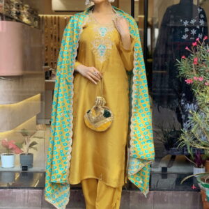 Beautiful Women's Viscous  Kurta With Pant And Cut Work Dupatta