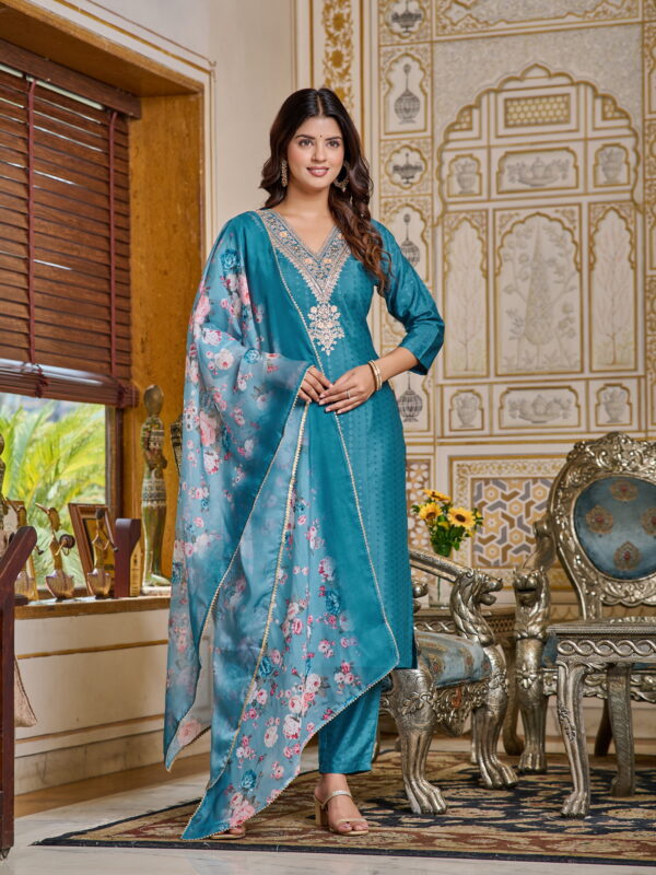 Embroidered Chanderi Kurti With Pant & Dupatta Set