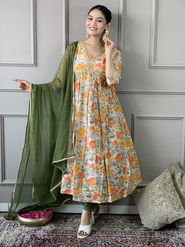 Women Printed and Embroidered Viscose Rayon kurta set