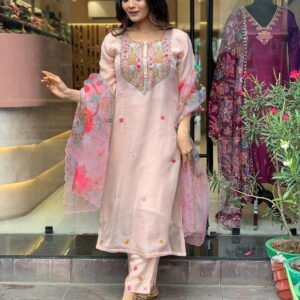 Peach Heavy Kurta Set With Organza Dupatta