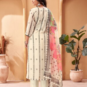 Beautifull Suit With Heavy Work  On Kurta And Floral Dupatta