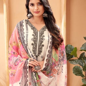 Beautifull Suit With Heavy Work  On Kurta And Floral Dupatta