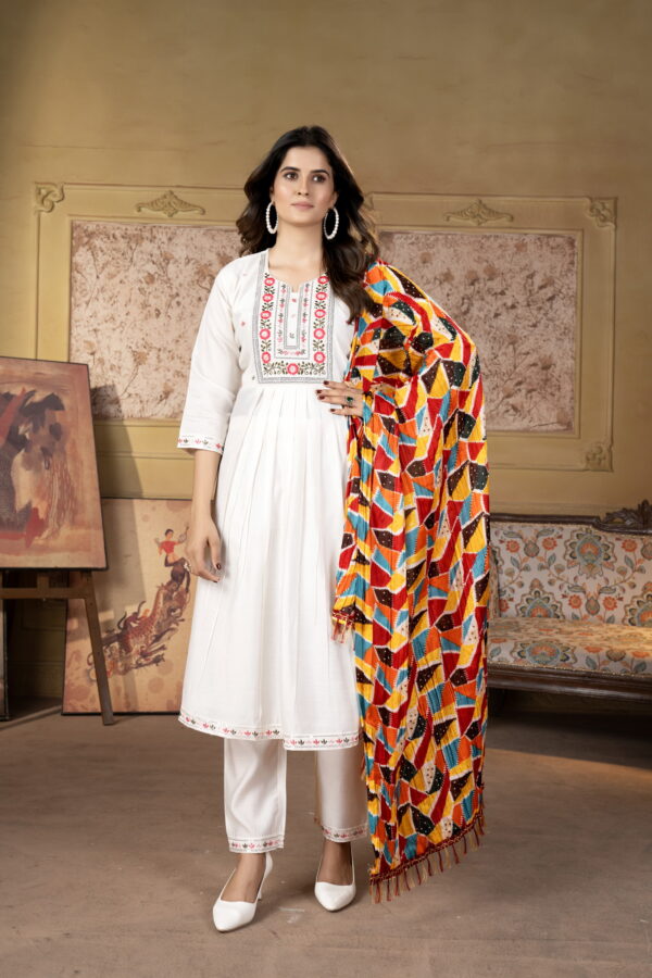 Women's Viscous Chanderi Kurta  With Silk Dupatta Set