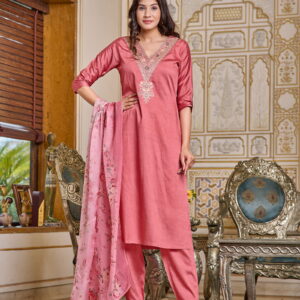 Women Embroidered Straight Kurta Set in Peach Colour